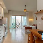 B44 - Alto Do Quintao Apartment *